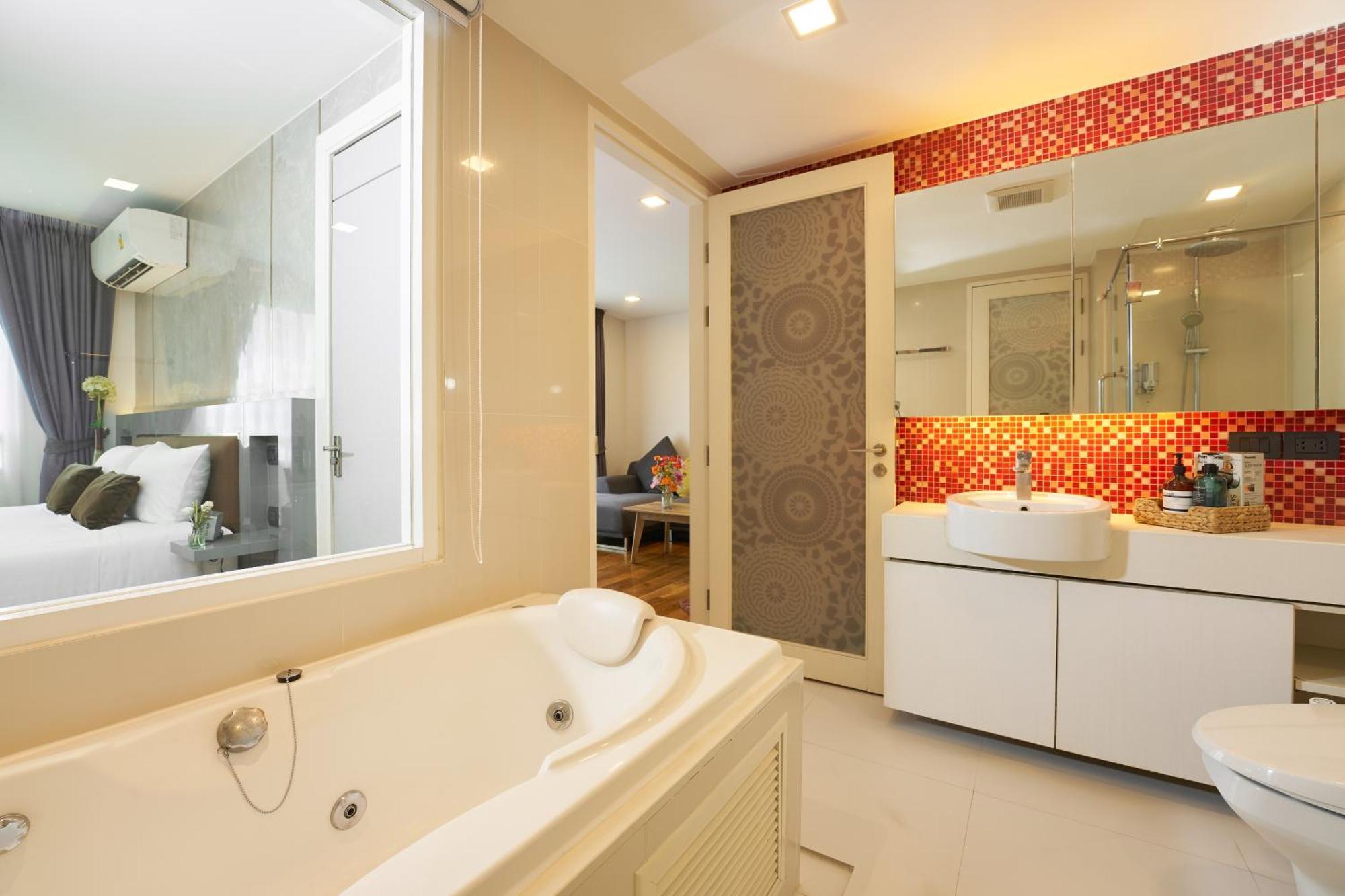 Shine Aparthotels Sukhumvit Thonglor Bangkok Zewnętrze zdjęcie